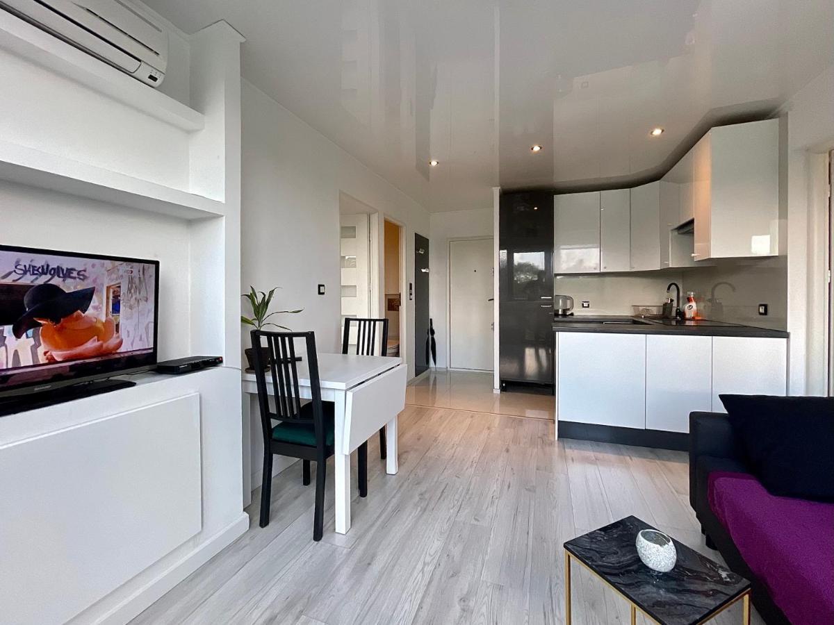 Sasi - Cozy Apartment For 6 People In Centre Warszawa Zewnętrze zdjęcie