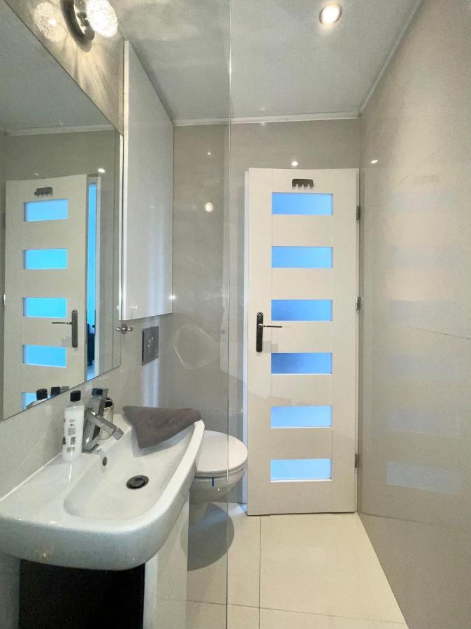 Sasi - Cozy Apartment For 6 People In Centre Warszawa Zewnętrze zdjęcie