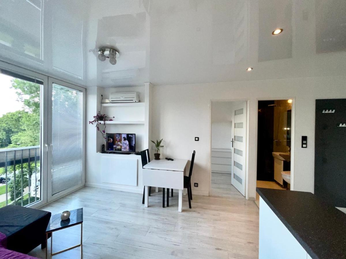 Sasi - Cozy Apartment For 6 People In Centre Warszawa Zewnętrze zdjęcie