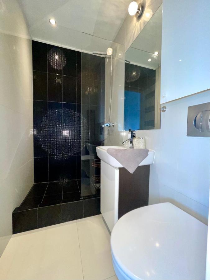 Sasi - Cozy Apartment For 6 People In Centre Warszawa Zewnętrze zdjęcie